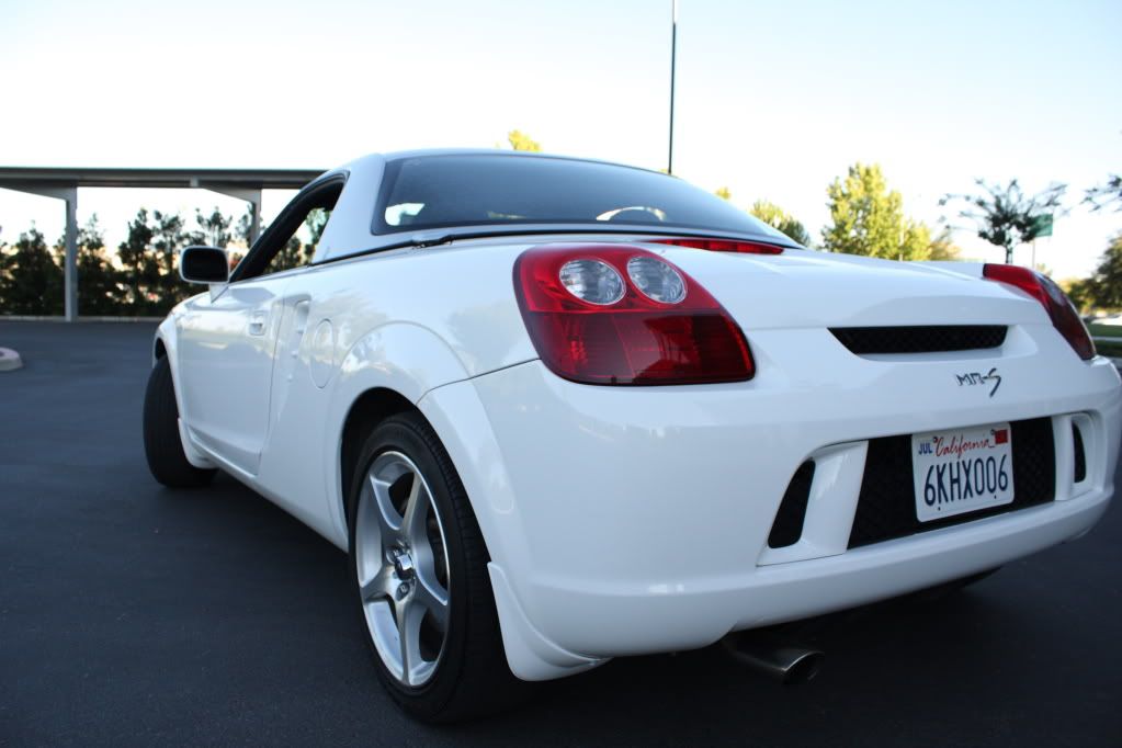 Does anyone have the jdm Mudguards on their car? MR2 SpyderChat