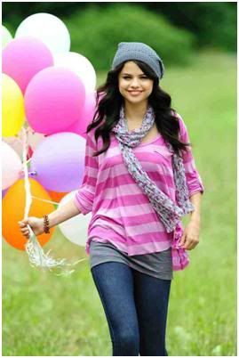 Selena Gomez 2010 Pictures, Images and Photos