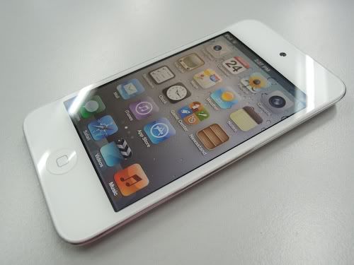 iPod-Touch-White-Technoodling-2.jpg