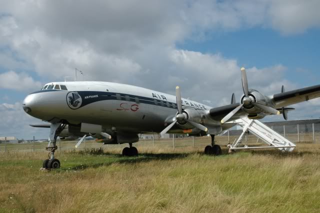http://i819.photobucket.com/albums/zz120/markb1960/Aircraft/ConstellationNantes1.jpg?t=1295916257