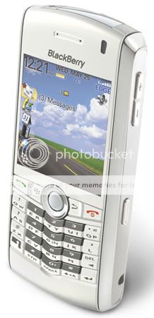 NEW Blackberry PEARL 8100 WHITE Unlocked GSM Sim Card  Camera Phone 