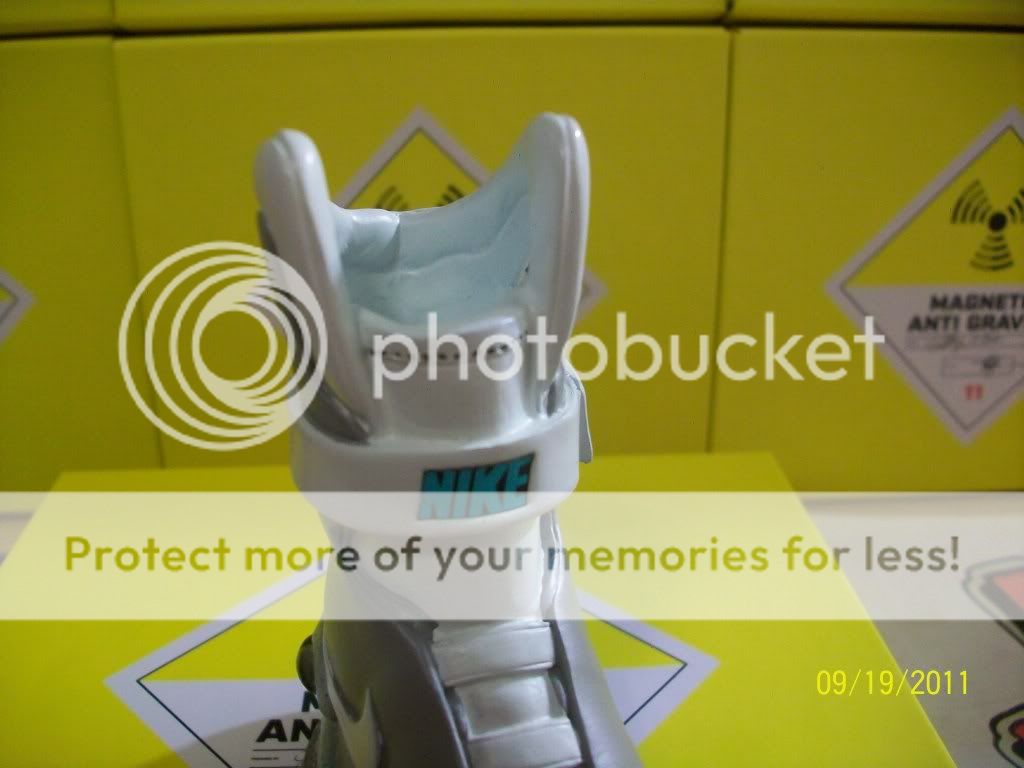 Nike Mag 2011 Limited Edition 4 Ceramic Replica Marty McFly air yeezy 